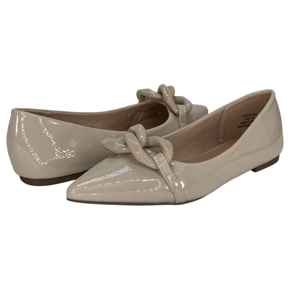 Journee Collection Clareene Beige Patent Leather Womens Flats Size 7.5M - Picture 7 of 8